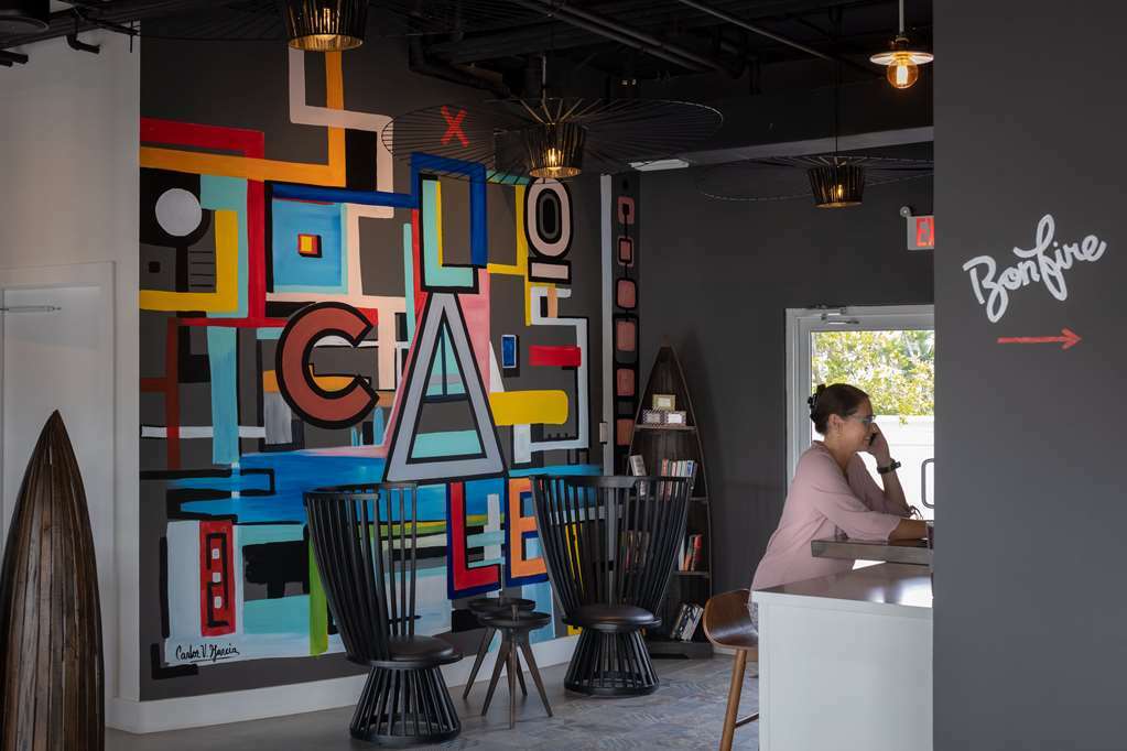 The Locale Hotel Grand Cayman George Town Servicios foto